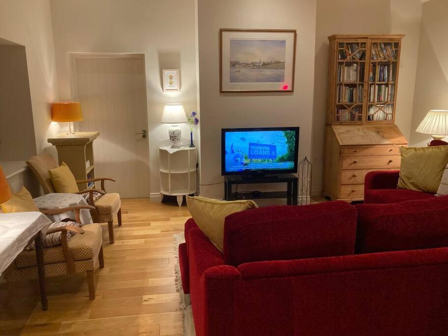 2 Quay Road, Killala. Stunning Sea Front Cottage المظهر الخارجي الصورة