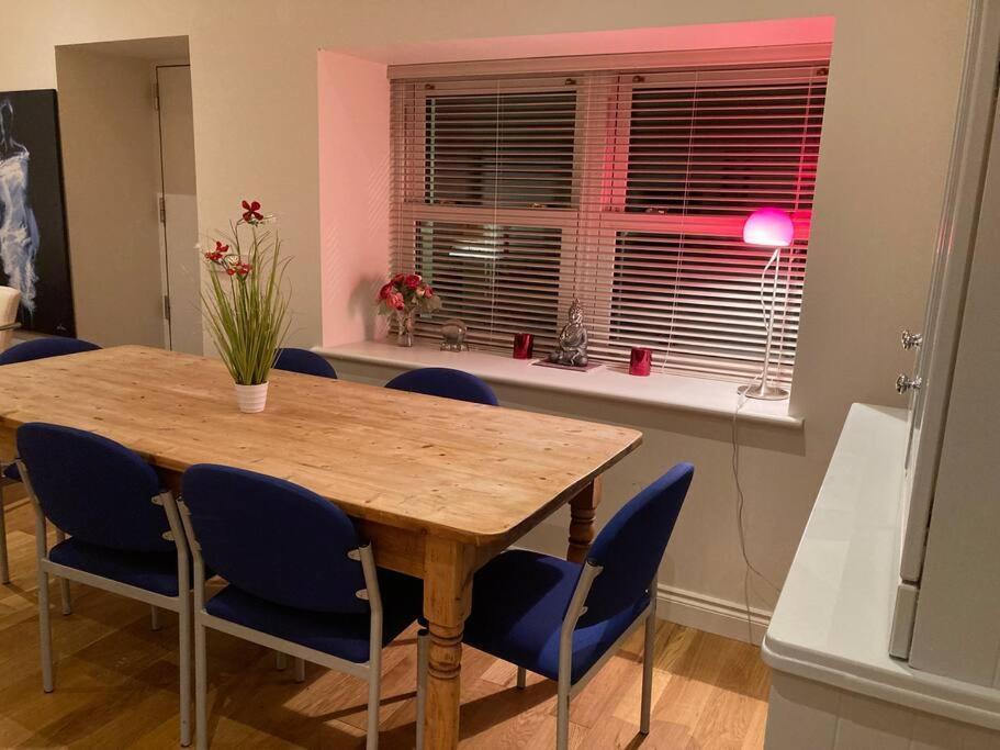 2 Quay Road, Killala. Stunning Sea Front Cottage المظهر الخارجي الصورة